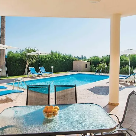Villa Limnos