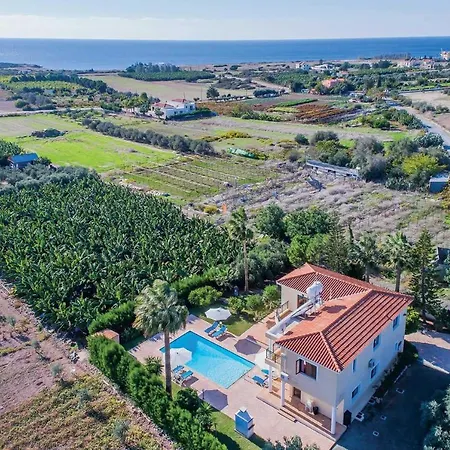 Villa Limnos