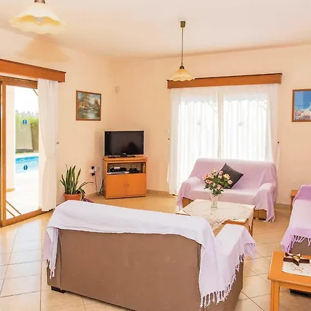 Limnos Villa *